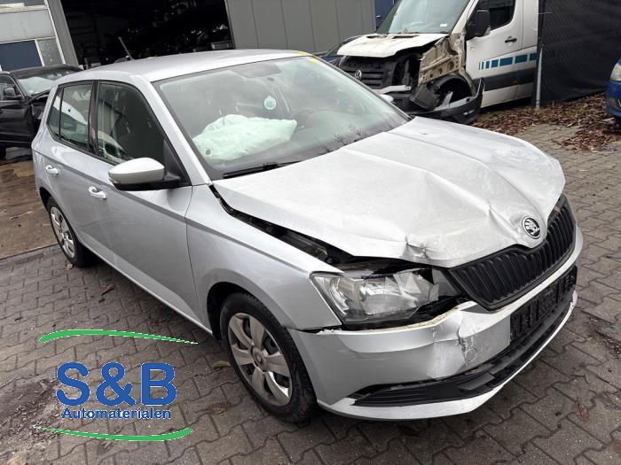 Skoda Fabia III 1.0 12V Skrotfordon (2017, GRIJS)