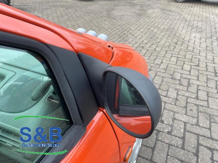 Renault Twingo 1.2 Skrotfordon (1999, ORANJE)