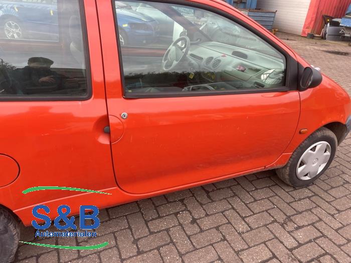 Renault Twingo 1.2 Skrotfordon (1999, ORANJE)