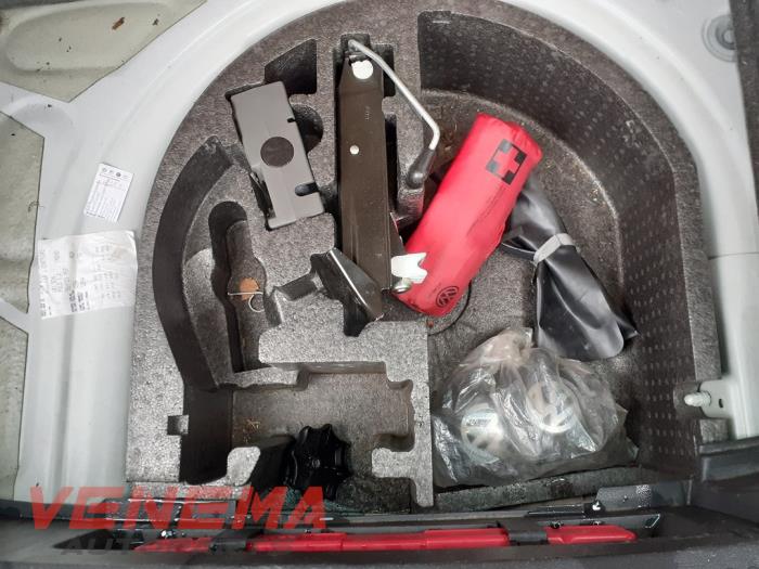 Volkswagen Polo V 1.2 TDI 12V BlueMotion Skrotfordon (2012, WIT)