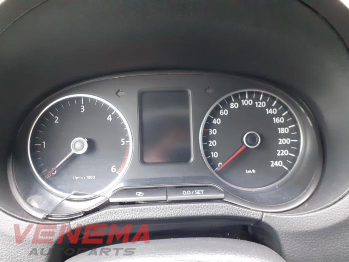 Volkswagen Polo V 1.2 TDI 12V BlueMotion Skrotfordon (2012, WIT)