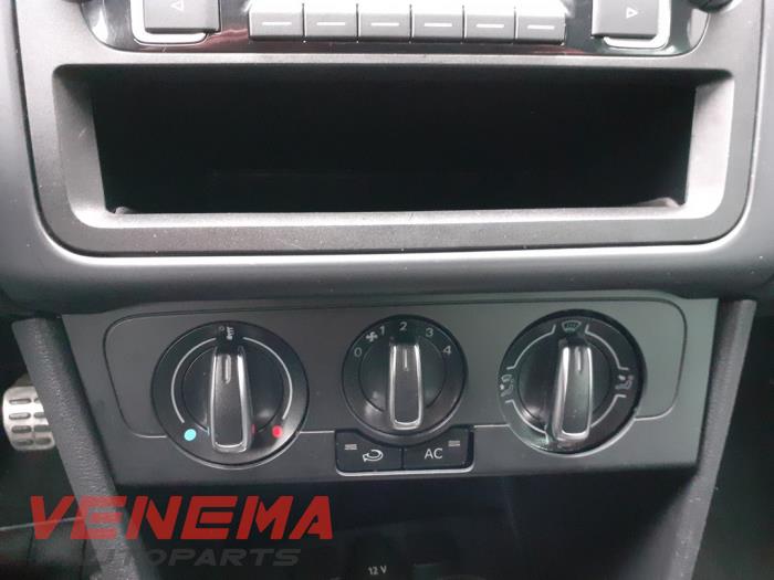 Volkswagen Polo V 1.2 TDI 12V BlueMotion Skrotfordon (2012, WIT)