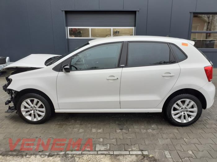 Volkswagen Polo V 1.2 TDI 12V BlueMotion Skrotfordon (2012, WIT)