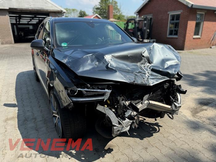 Audi Q7 3.0 TDI V6 24V Skrotfordon (2018, METALLIC GRIJS)