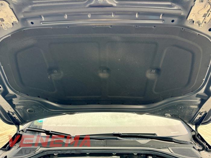 Volkswagen Golf VIII 1.0 eTSI 12V Skrotfordon (2022, GRIJS)