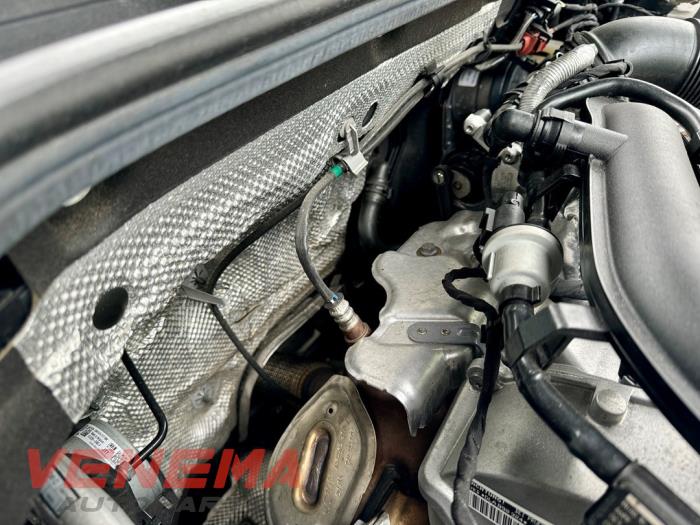 Volkswagen Golf VIII 1.0 eTSI 12V Skrotfordon (2022, GRIJS)