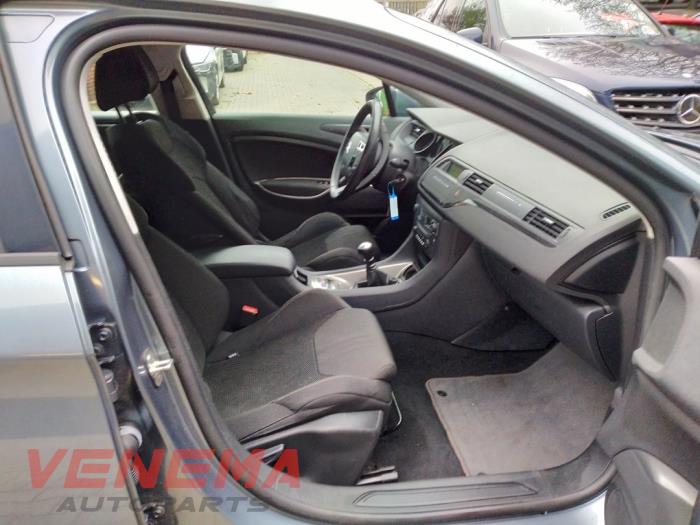 Citroen C5 III Tourer 1.6 16V THP 155 Skrotfordon (2011, METALLIC GRIJS)