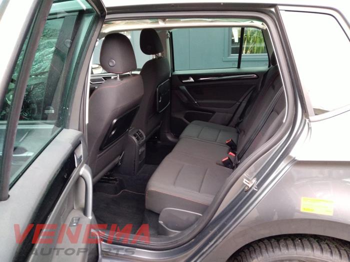 Volkswagen Golf Sportsvan 1.2 TSI 16V BlueMOTION Skrotfordon (2017, GRIJS)