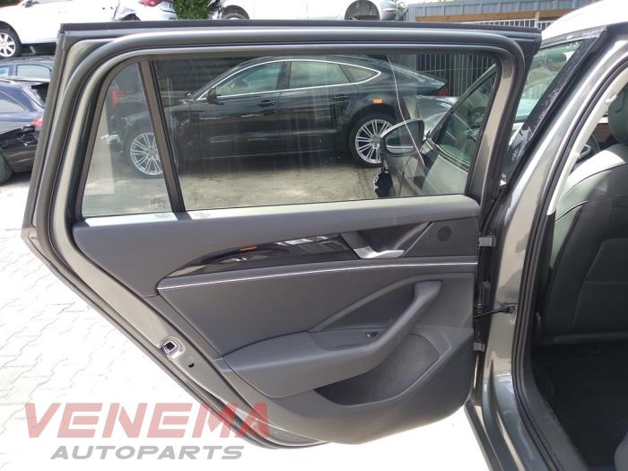 Volkswagen Passat Variant 2.0 TDI 16V Skrotfordon (2025, GRIJS)