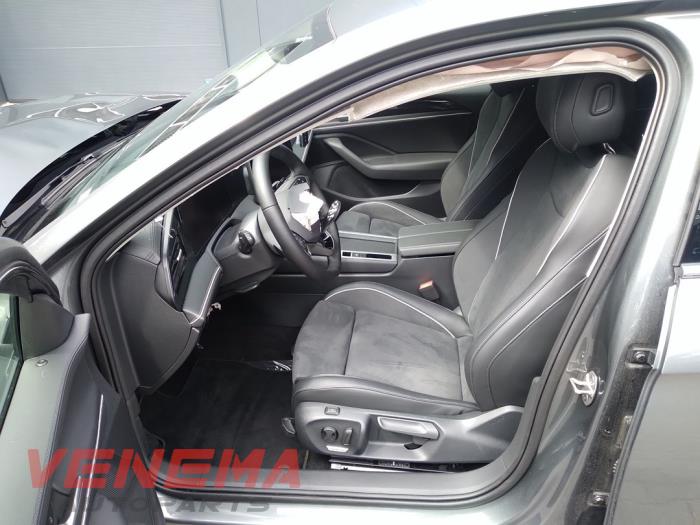 Volkswagen Passat Variant 2.0 TDI 16V Skrotfordon (2025, GRIJS)