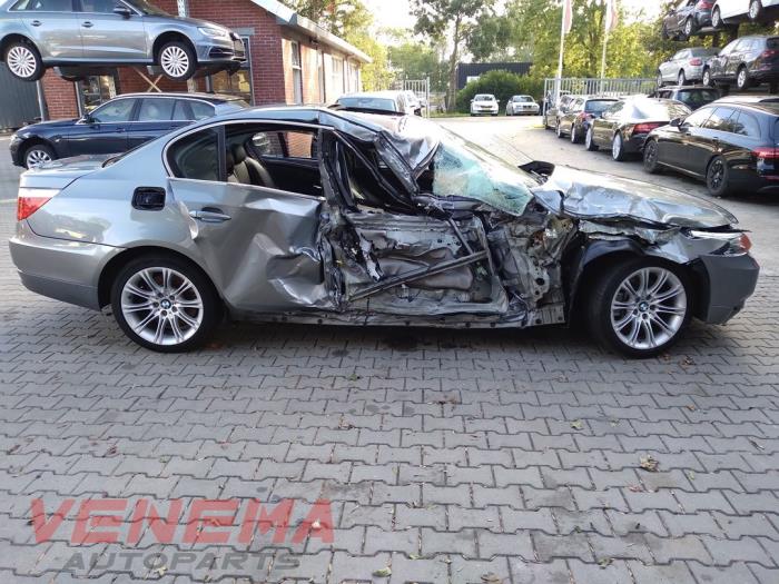 BMW 5 serie 550i 32V Sloopvoertuig (2008, Grijs)