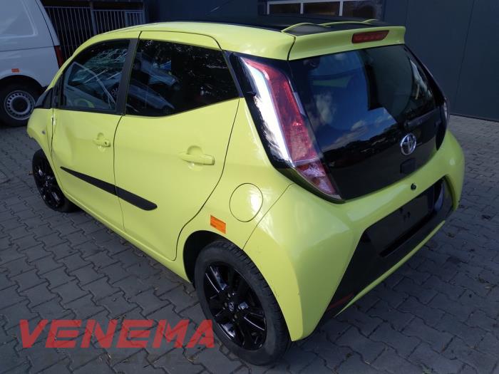 Toyota Aygo 1.0 12V VVT-i Sloopvoertuig (2017, Geel)