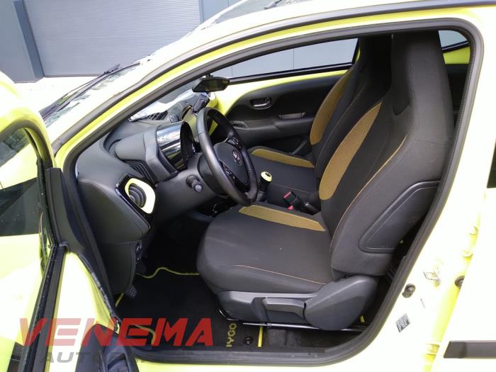 Toyota Aygo 1.0 12V VVT-i Sloopvoertuig (2017, Geel)