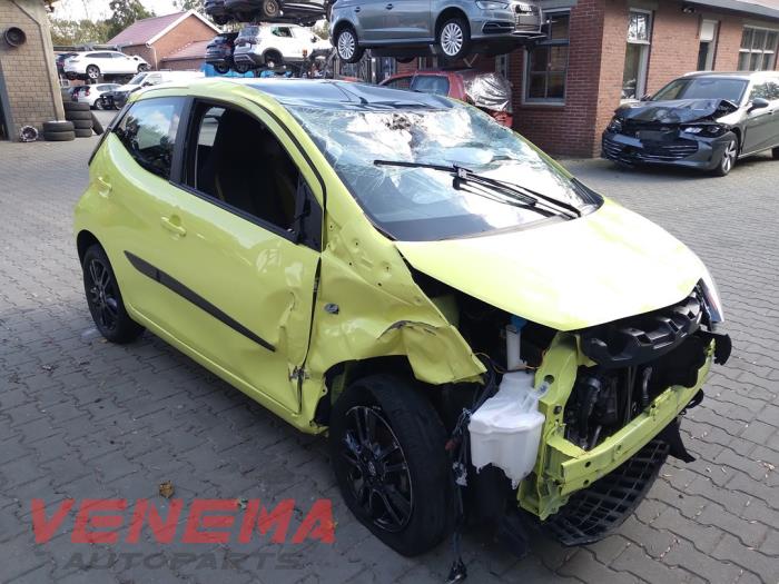 Toyota Aygo 1.0 12V VVT-i Sloopvoertuig (2017, Geel)