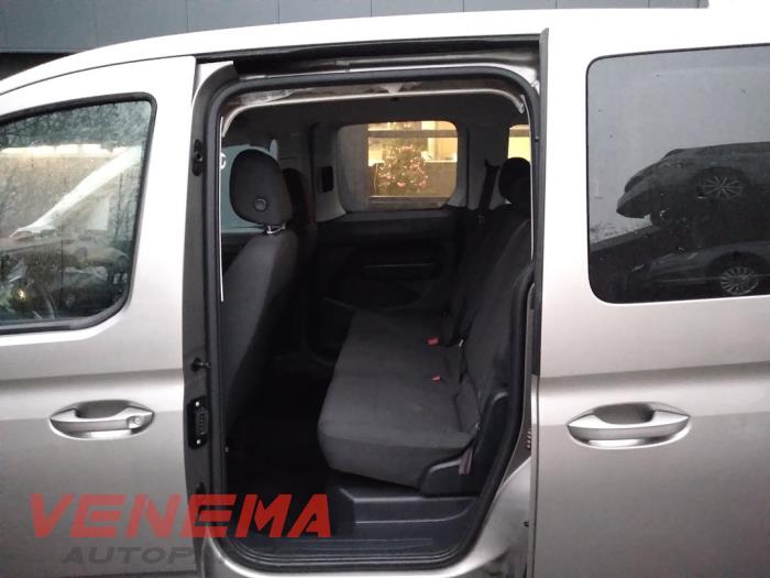 Volkswagen Caddy Combi V 2.0 TDI BlueMotionTechnology Sloopvoertuig (2021, Metallic, Beige)