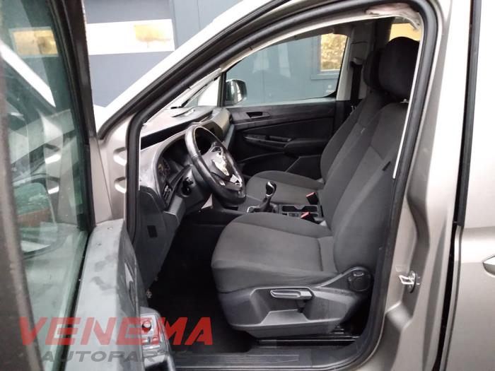 Volkswagen Caddy Combi V 2.0 TDI BlueMotionTechnology Sloopvoertuig (2021, Metallic, Beige)