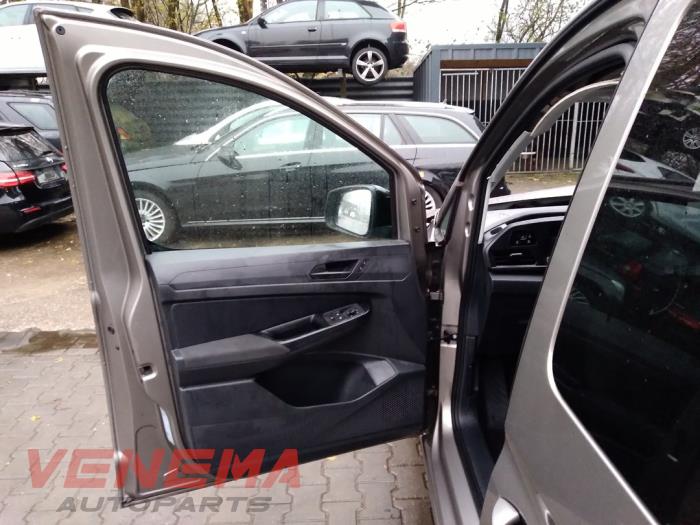 Volkswagen Caddy Combi V 2.0 TDI BlueMotionTechnology Sloopvoertuig (2021, Metallic, Beige)