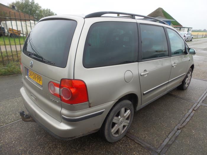 Volkswagen Sharan 2.0 TDI Sloopvoertuig (2006, Beige)
