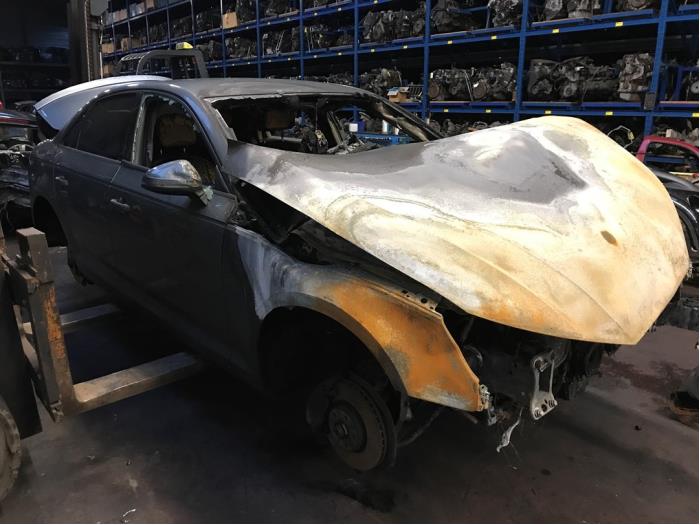 Audi A4 2.0 40 TDI 16V Skrotfordon (2017, GRIJS)