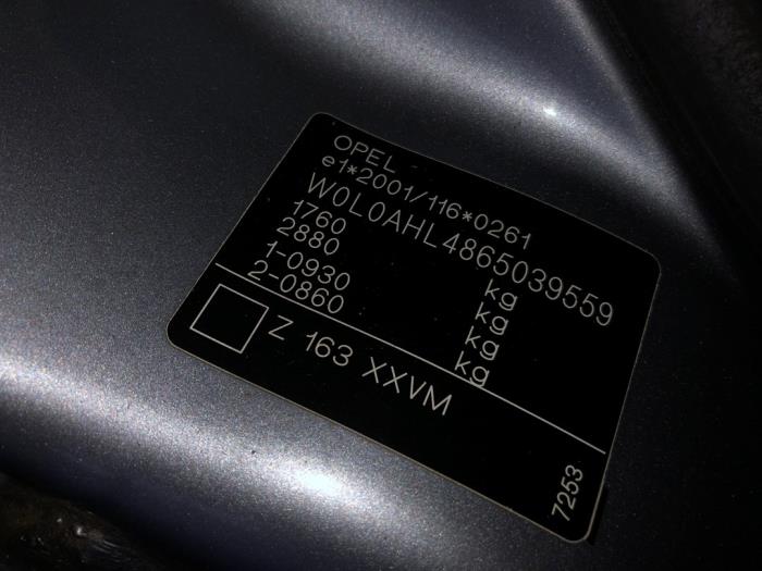 Opel Astra H 1.6 16V Twinport Skrotfordon (2005, GRIJS)