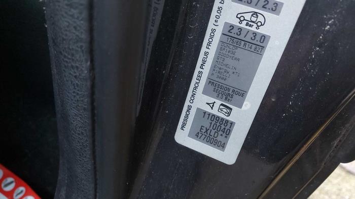 Peugeot 206 1.4 XR,XS,XT,Gentry Skrotfordon (2007, ZWART)