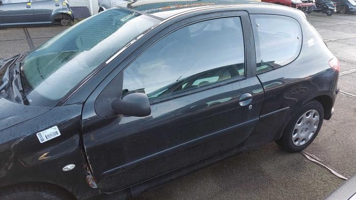 Peugeot 206 1.4 XR,XS,XT,Gentry Skrotfordon (2007, ZWART)