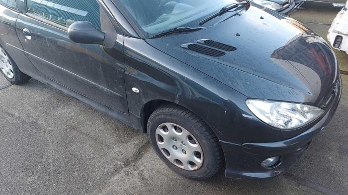 Peugeot 206 1.4 XR,XS,XT,Gentry Skrotfordon (2007, ZWART)