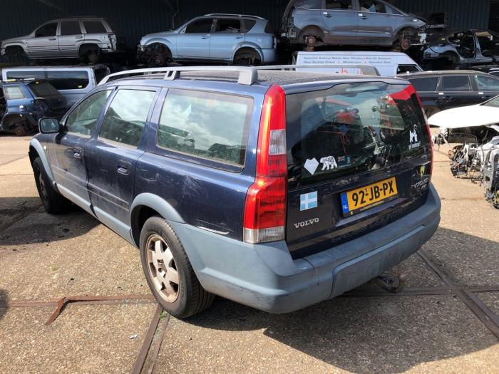 Volvo XC70 XC70 2.4 T 20V Skadat fordon (2002, BLAUW)