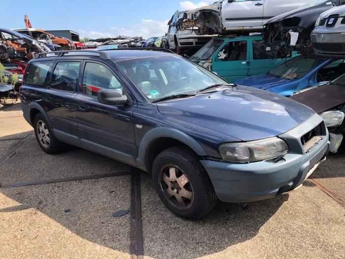 Volvo XC70 XC70 2.4 T 20V Skadat fordon (2002, BLAUW)