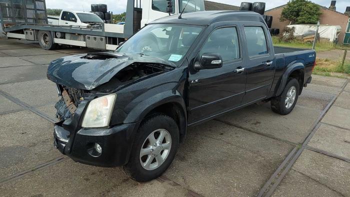 Isuzu D-Max 3.0 D 4x4 Skrotfordon (2008, ZWART)
