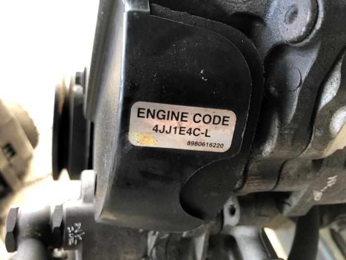 Isuzu D-Max 3.0 D 4x4 Skrotfordon (2008, ZWART)