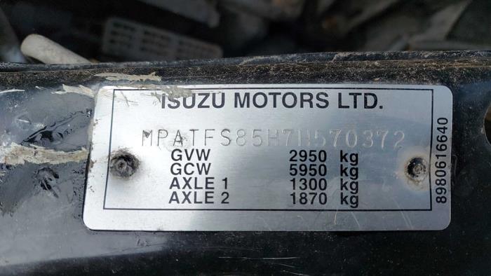 Isuzu D-Max 3.0 D 4x4 Skrotfordon (2008, ZWART)