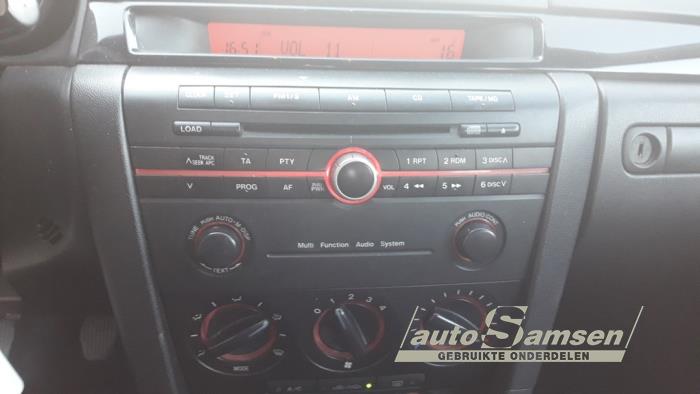 Mazda 3 Sport 1.6 CiTD 16V Skrotfordon (2005, GRIJS)