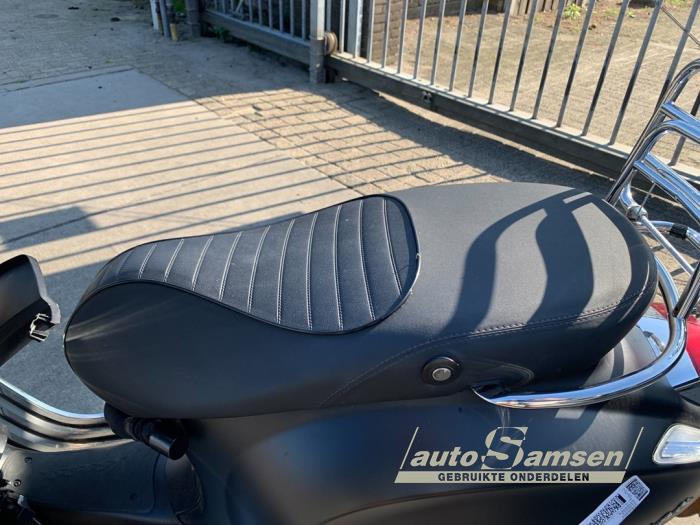 Vespa S Scooter (Sloopvoertuig, 2019, Graniet)