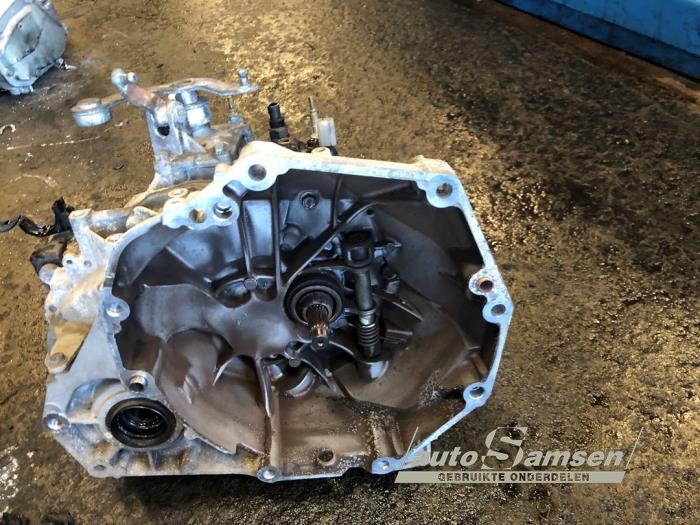 Suzuki Celerio 1.0 12V Dualjet Skrotfordon (2015, GRIJS)