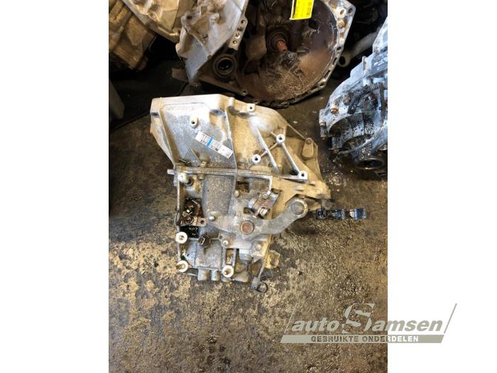 Suzuki Celerio 1.0 12V Dualjet Skrotfordon (2015, GRIJS)