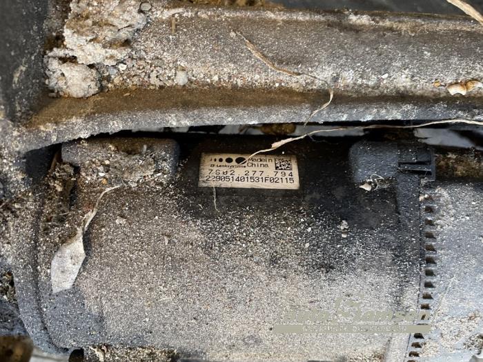 BMW 1 serie 116d 1.6 16V Efficient Dynamics Skrotfordon (2015, ZWART)