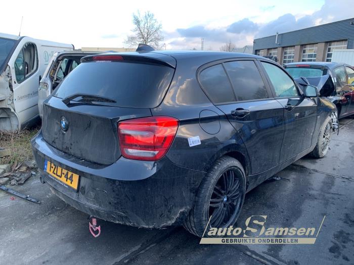 BMW 1 serie 116d 1.6 16V Efficient Dynamics Skrotfordon (2015, ZWART)