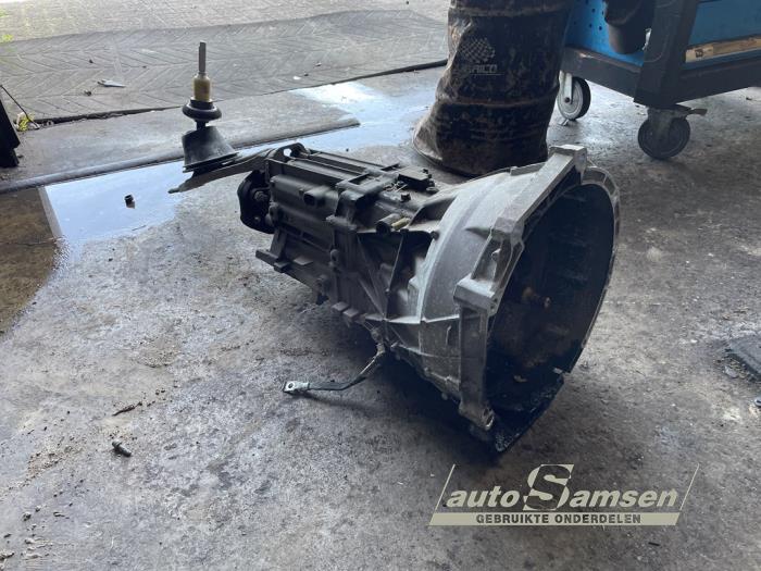 BMW 1 serie 116d 1.6 16V Efficient Dynamics Skrotfordon (2015, ZWART)