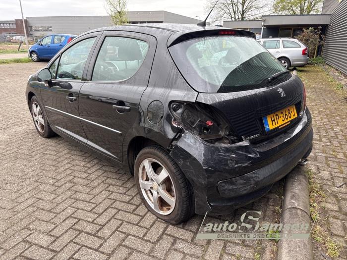 Peugeot 207/207+ 1.6 16V VTRi Skadat fordon (2010, ZWART)