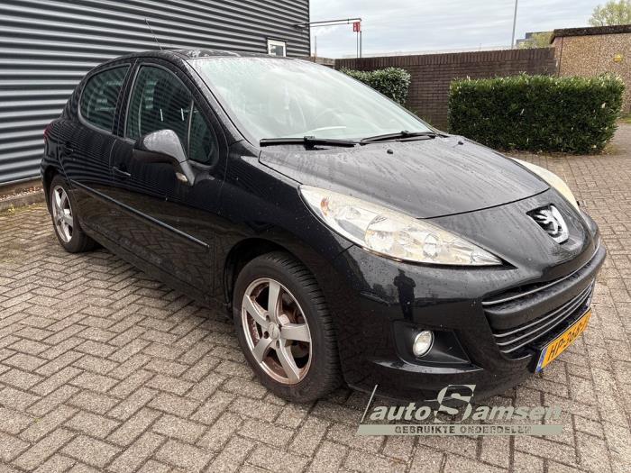 Peugeot 207/207+ 1.6 16V VTRi Skadat fordon (2010, ZWART)