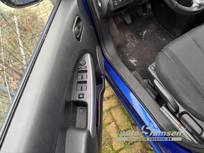Mazda 2 1.3 16V S-VT High Power Schadevoertuig (2008, Blauw)