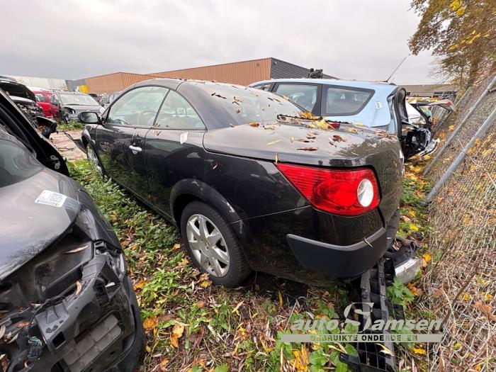 Renault Megane II CC 1.6 16V Skrotfordon (2007, ZWART)