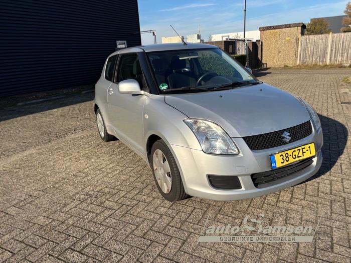 Suzuki Swift 1.3 VVT 16V Skadat fordon (2008, GRIJS)