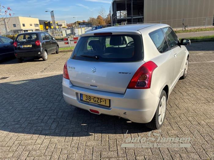 Suzuki Swift 1.3 VVT 16V Skadat fordon (2008, GRIJS)