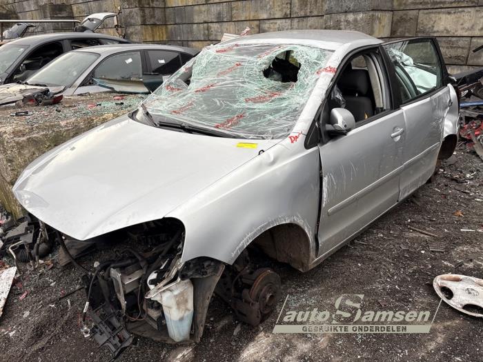 Volkswagen Polo IV 1.2 12V Skrotfordon (2007, GRIJS)