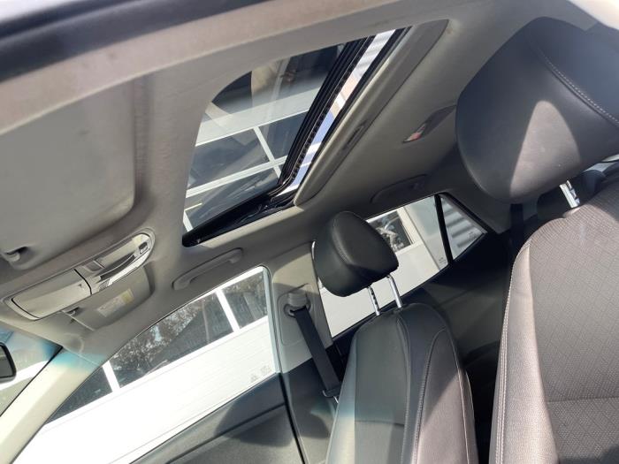 Kia Stonic 1.0i T-GDi 12V Skadat fordon (2018, WIT)