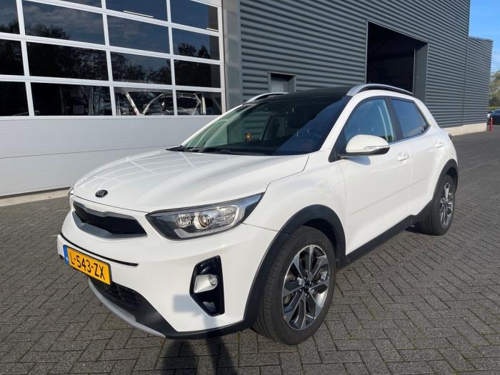 Kia Stonic 1.0i T-GDi 12V Skadat fordon (2018, WIT)