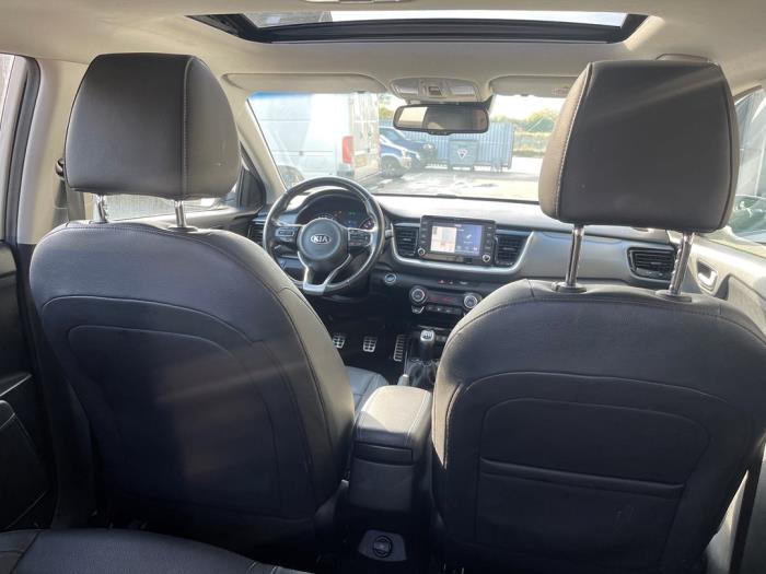 Kia Stonic 1.0i T-GDi 12V Skadat fordon (2018, WIT)