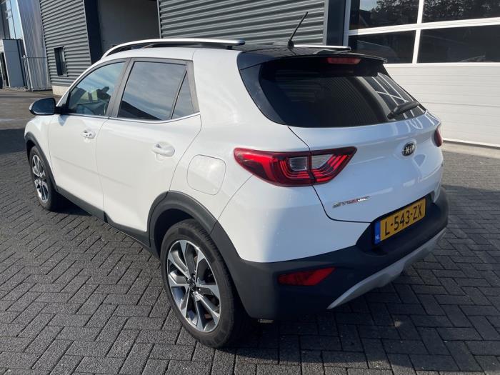 Kia Stonic 1.0i T-GDi 12V Skadat fordon (2018, WIT)